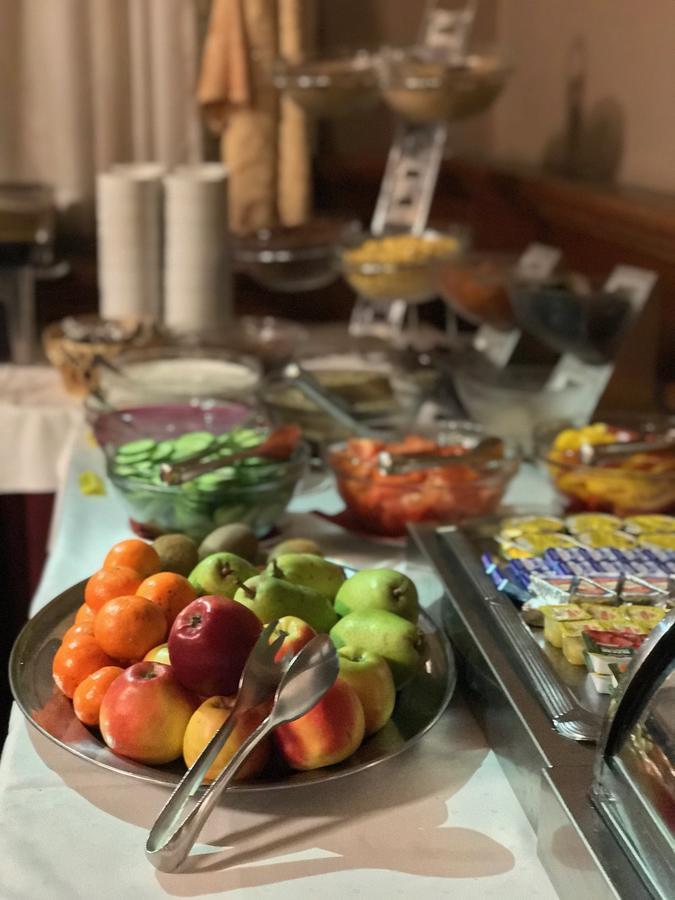 Hotel Zlata Stika Пардубице Екстериор снимка